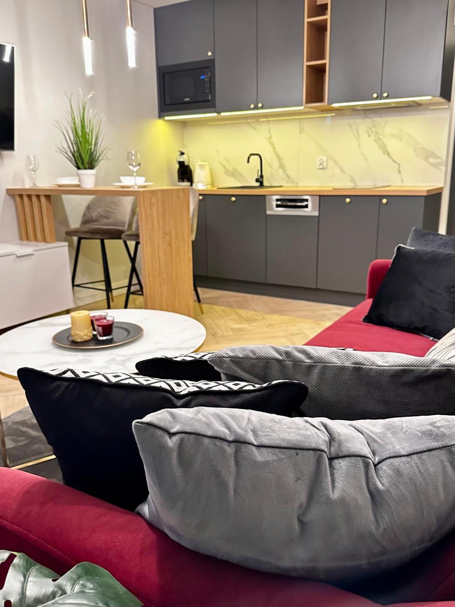 Apartamenty Kielce- Apartament Rubin Przy Zalew Kielecki, Faktura, Parking, Centrum エクステリア 写真