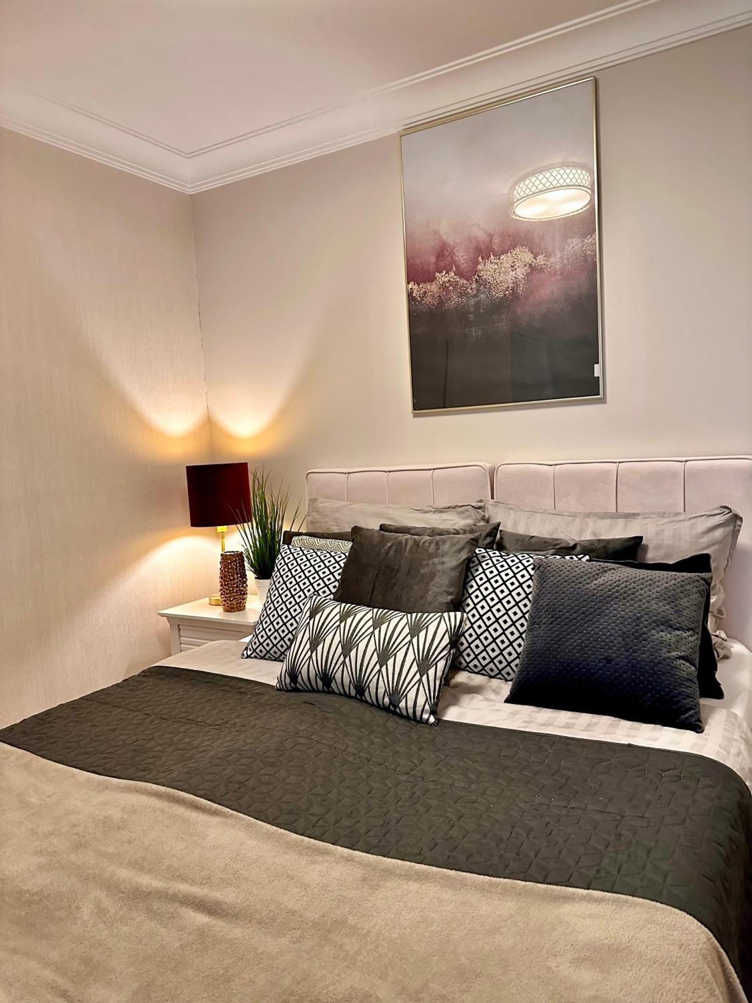 Apartamenty Kielce- Apartament Rubin Przy Zalew Kielecki, Faktura, Parking, Centrum エクステリア 写真